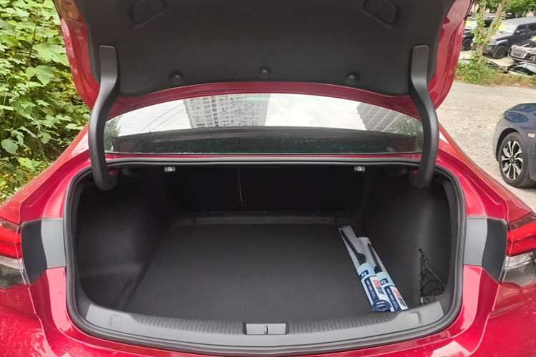 Used Buick Regal 2017 20T Elite Edition Trunk