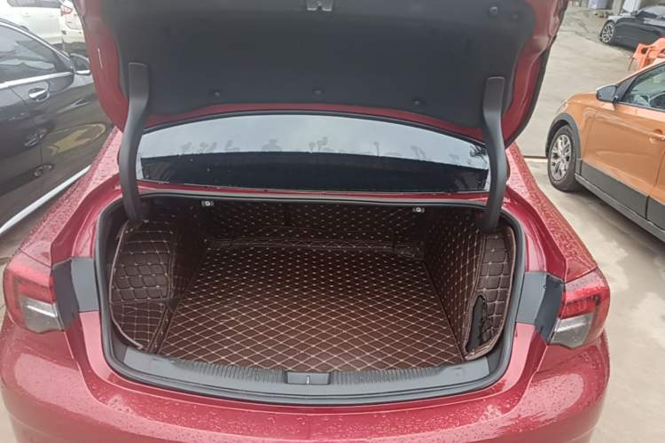Used Buick Regal 2017 20T Elite Edition Trunk