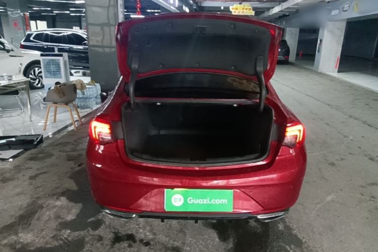 Used Buick Regal 2017 20T Elite Edition Trunk