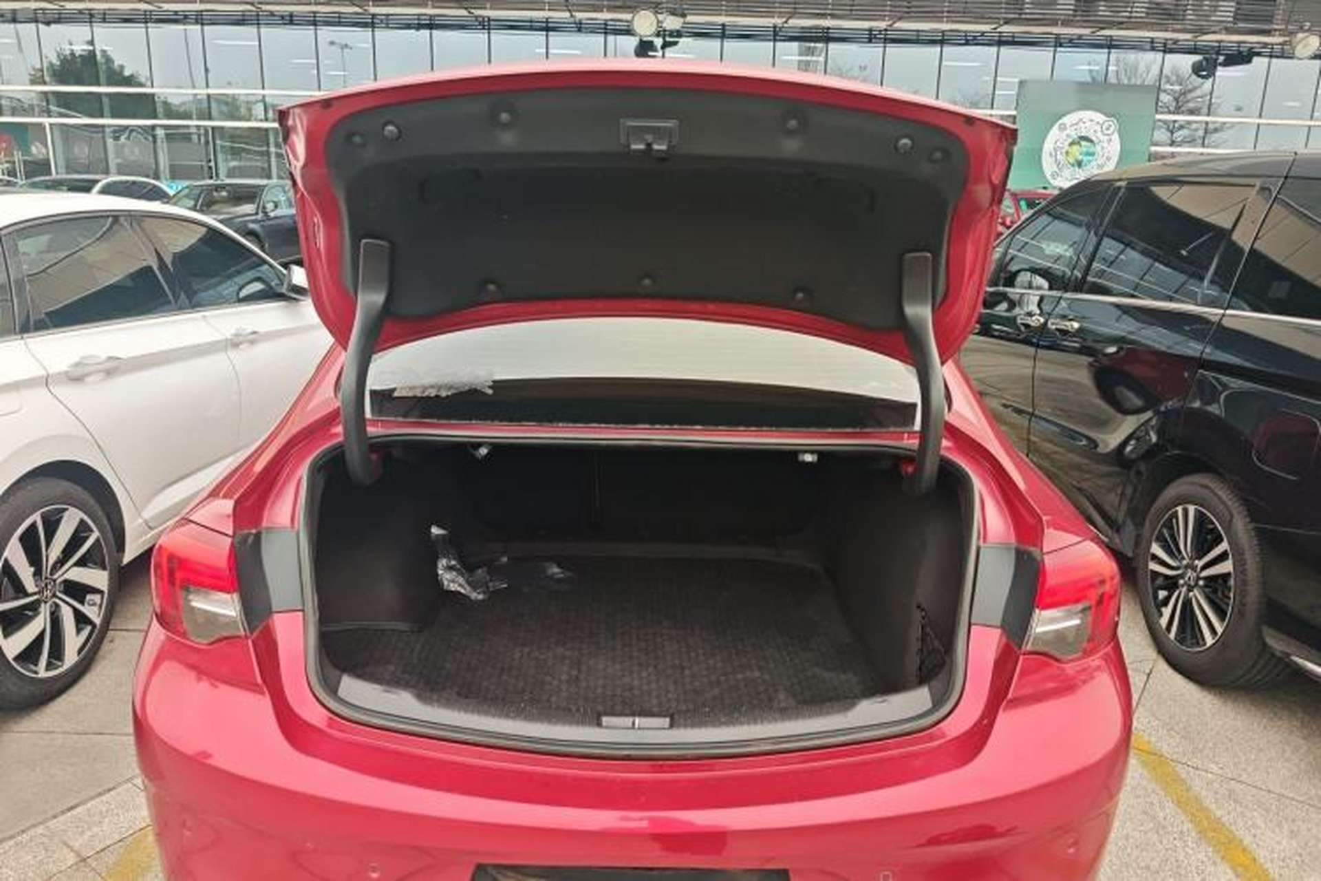 Used Buick Regal 2017 20T Elite Edition Trunk