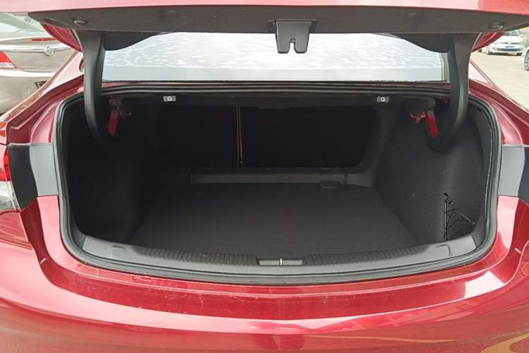 Used Buick Regal 2017 20T Elite Edition Trunk