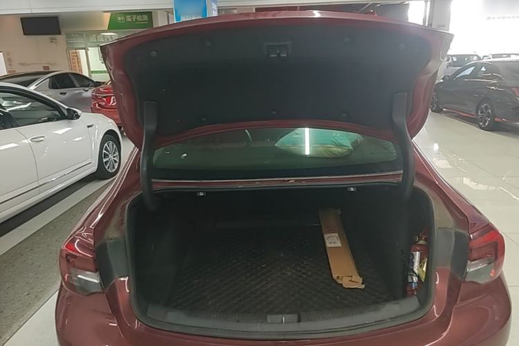Used Buick Regal 2017 20T Elite Edition Trunk