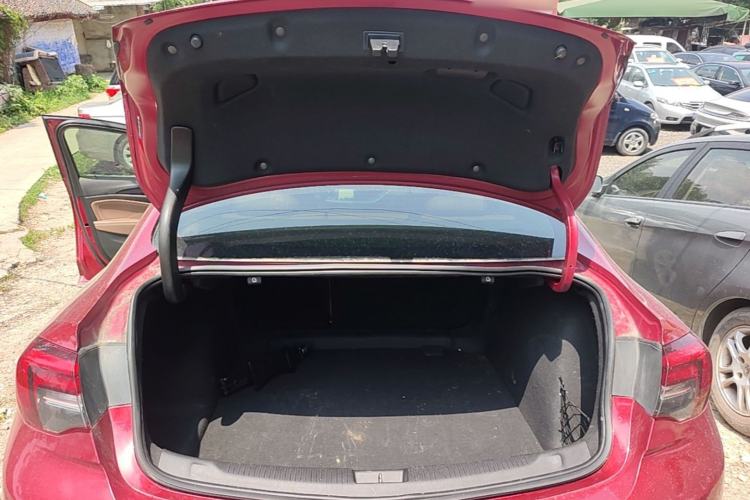Used Buick Regal 2017 20T Elite Edition Trunk