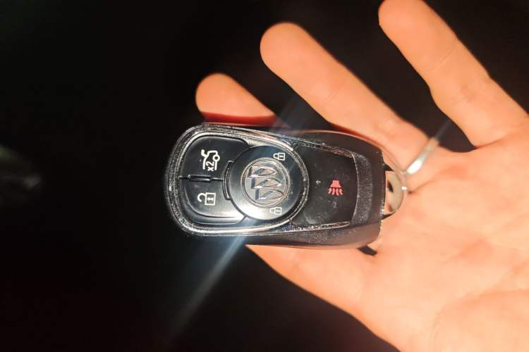 Used Buick Regal 2017 20T Elite Edition Vehicle Key