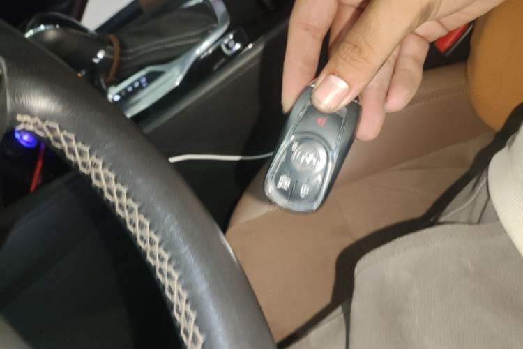 Used Buick Regal 2017 20T Elite Edition Vehicle Key