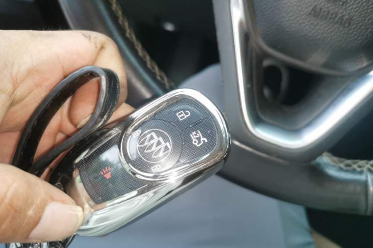 Used Buick Regal 2017 20T Elite Edition Vehicle Key