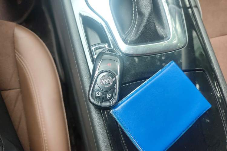Used Buick Regal 2017 20T Luxury Model Vehicle Key