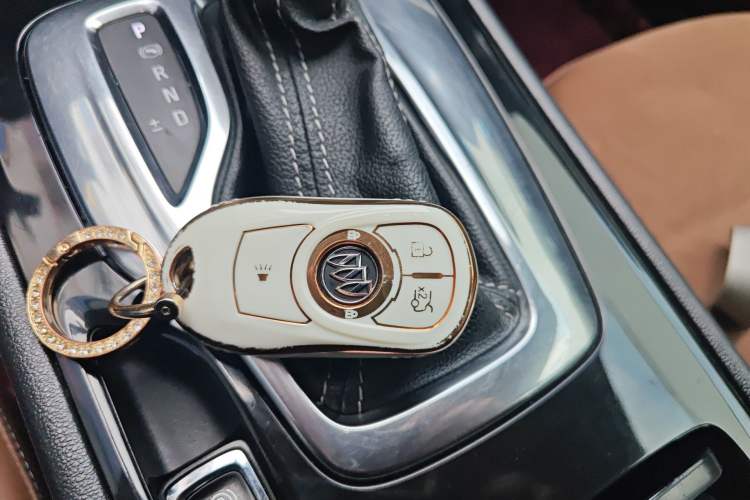 Used Buick Regal 2017 20T Elite Edition Vehicle Key