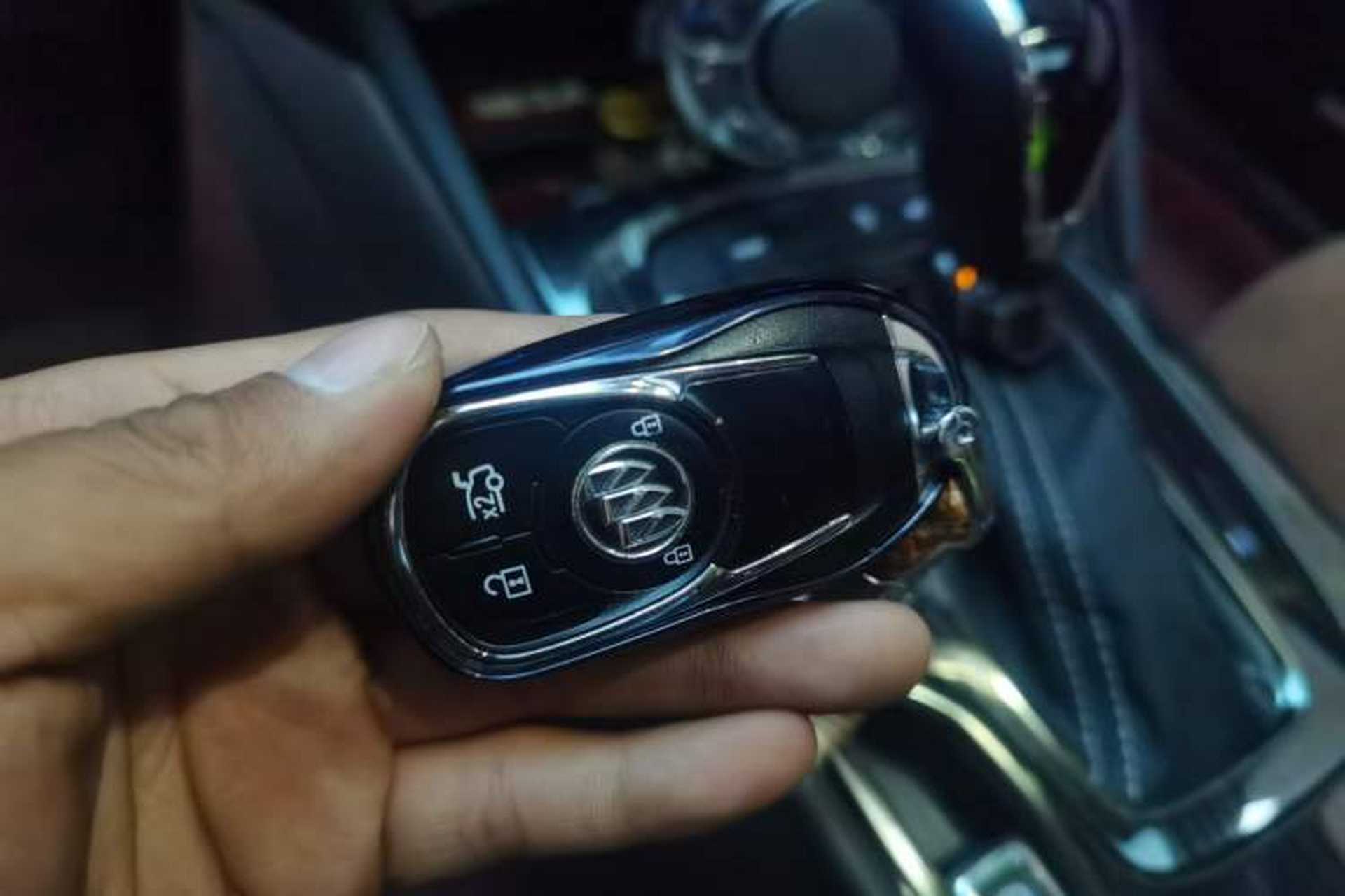 Used Buick Regal 2017 28T Luxury Edition Vehicle Key