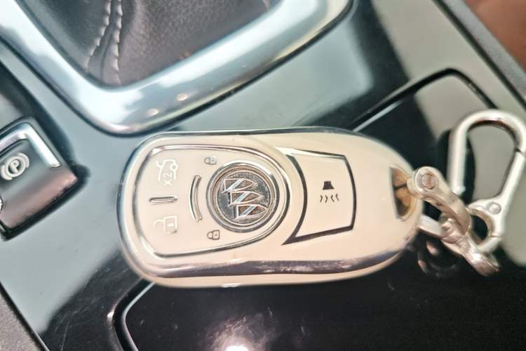 Used Buick Regal 2017 20T Elite Edition Vehicle Key