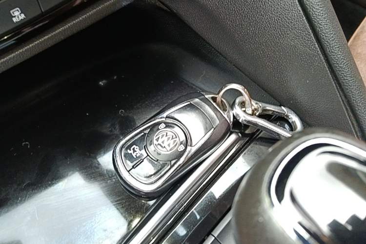 Used Buick Regal 2017 20T Elite Edition Vehicle Key