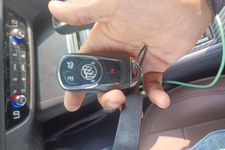 Used Buick Regal 2017 28T Prestige Model Vehicle Key