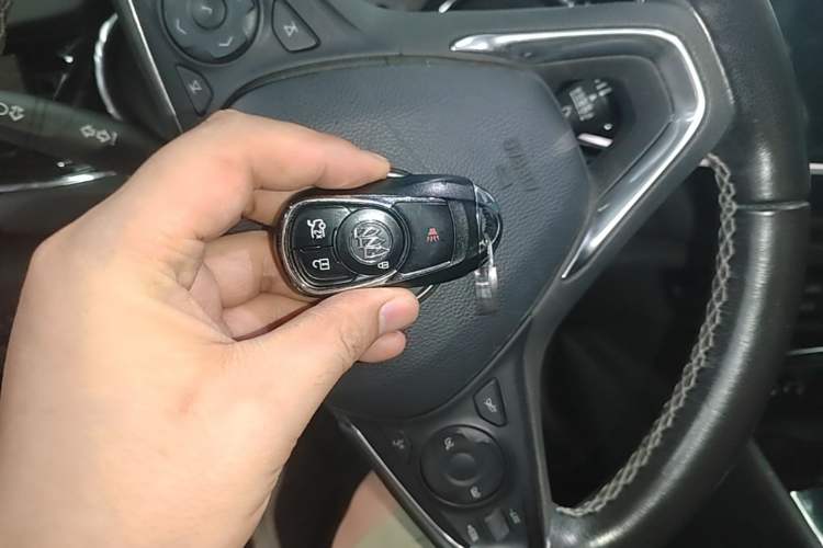 Used Buick Regal 2017 20T Elite Edition Vehicle Key