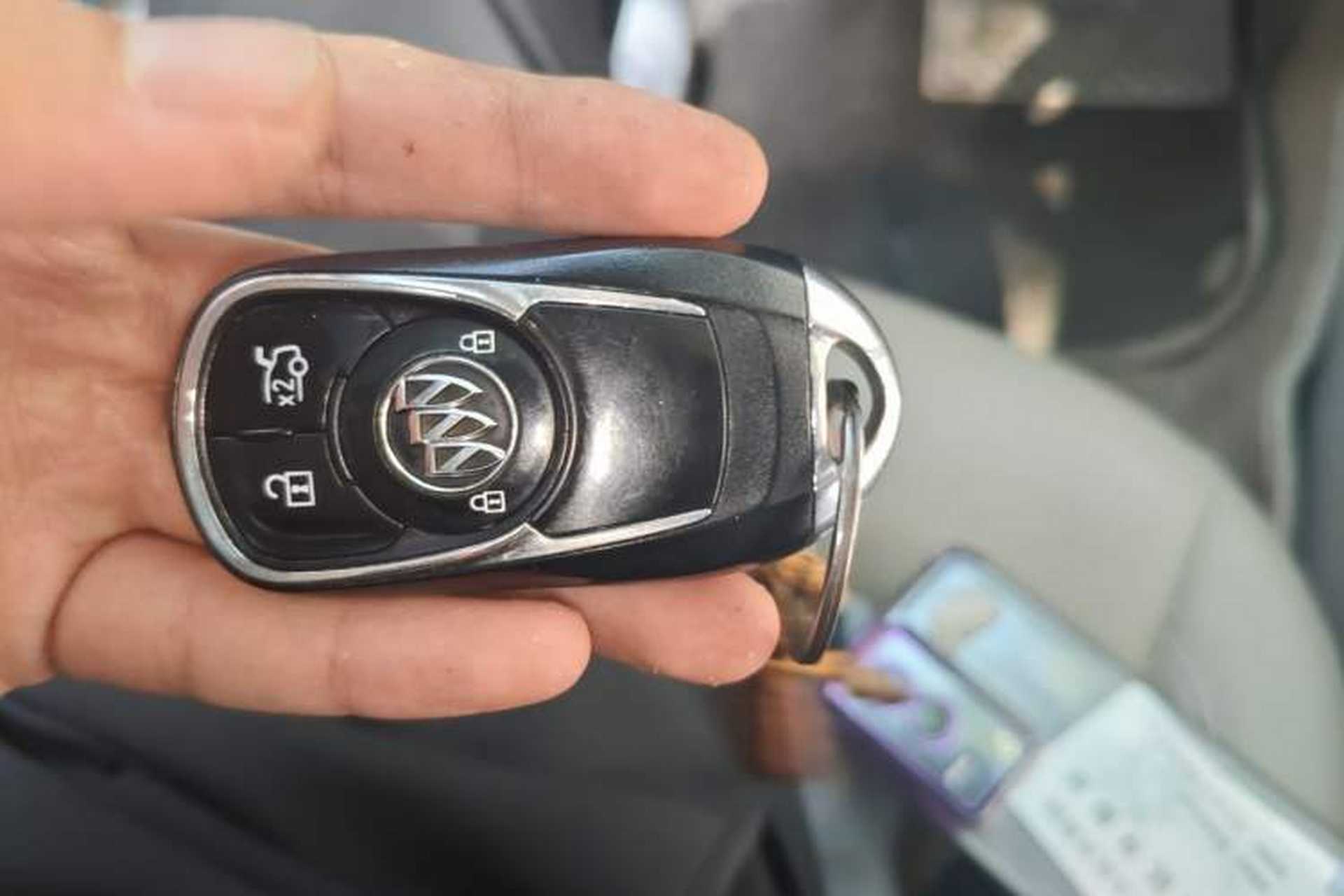 Used Buick Regal 2017 30H Luxury Version Vehicle Key