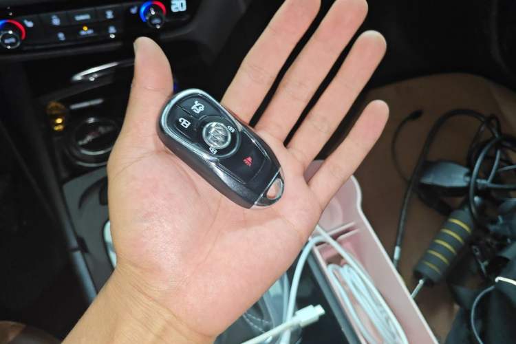 Used Buick Regal 2017 20T Luxury Model Vehicle Key