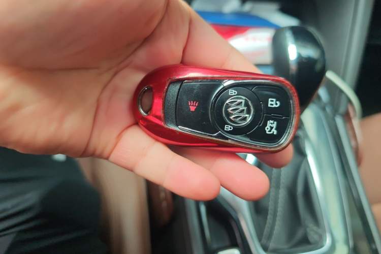 Used Buick Regal 2017 28T Luxury Edition Vehicle Key