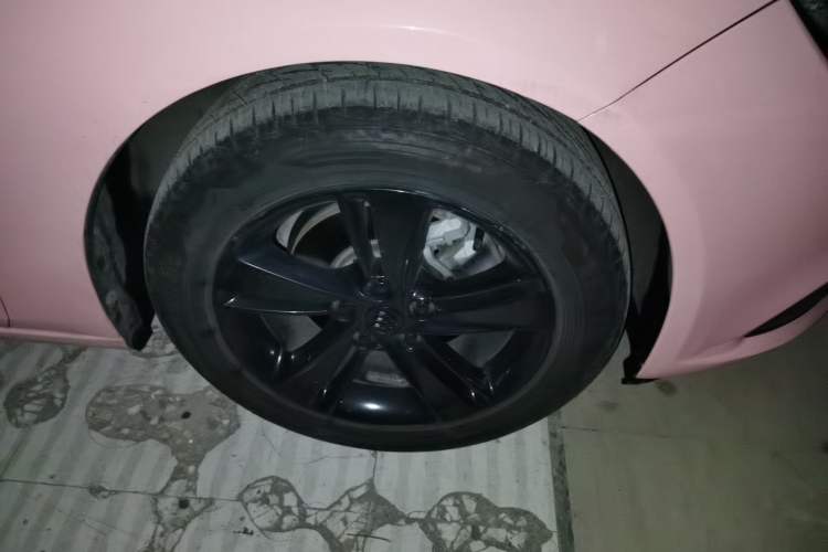 Used Buick Regal 2017 20T Elite Edition Right Front Wheel Hub