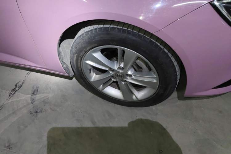 Used Buick Regal 2017 20T Elite Edition Right Front Wheel Hub