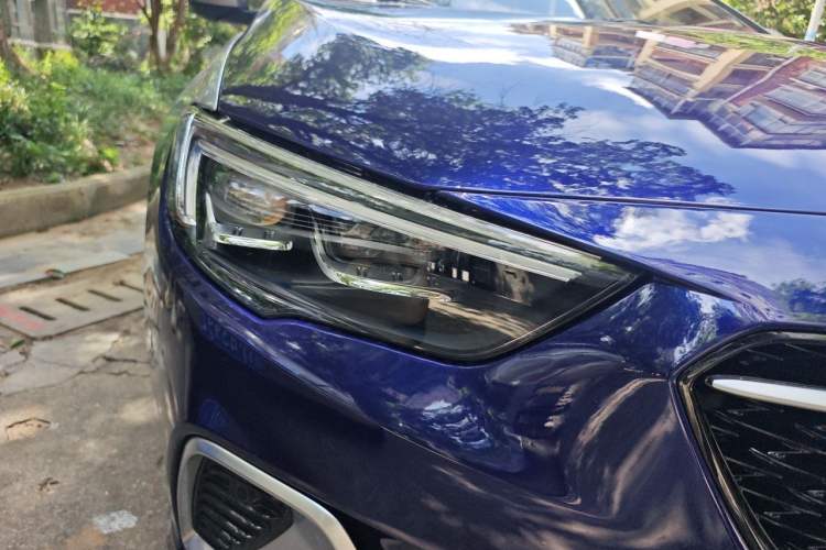 Used Buick Regal 2017 GS 28T Prestige Model Right Front Headlight