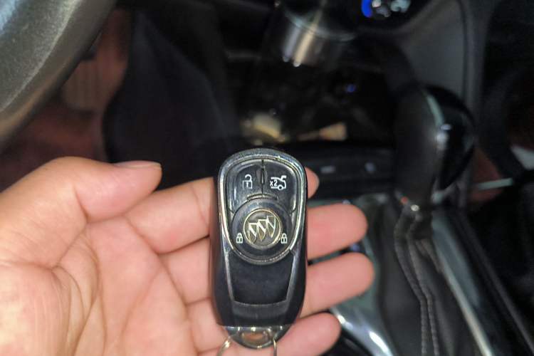Used Buick Regal 2017 20T Elite Edition Vehicle Key