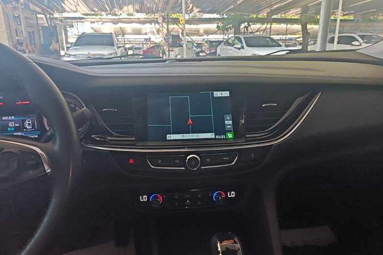 Used Buick Regal 2017 20T Elite Edition Audio And AC Panel
