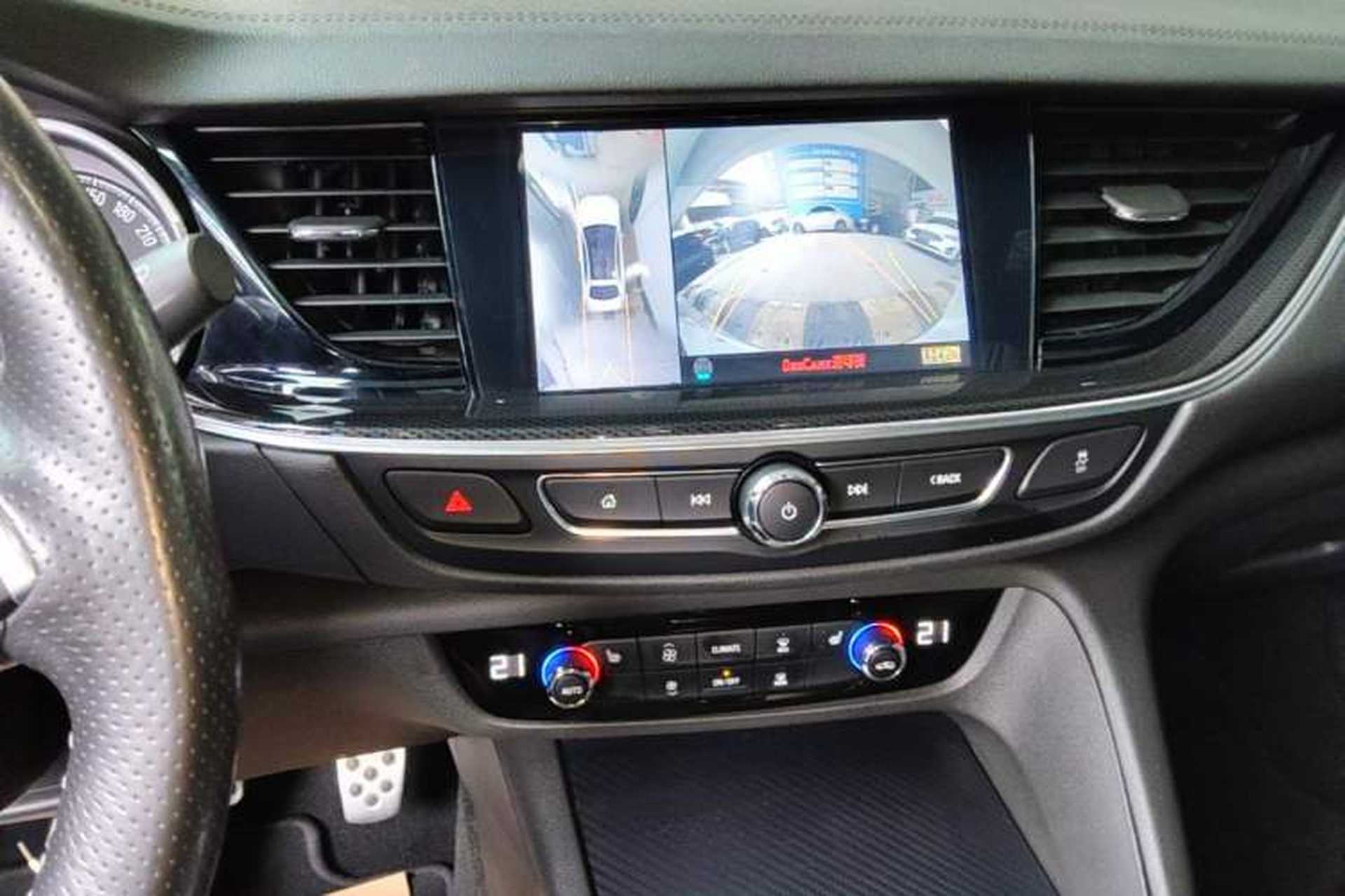 Used Buick Regal 2017 GS 28T Luxury Model Audio And AC Panel