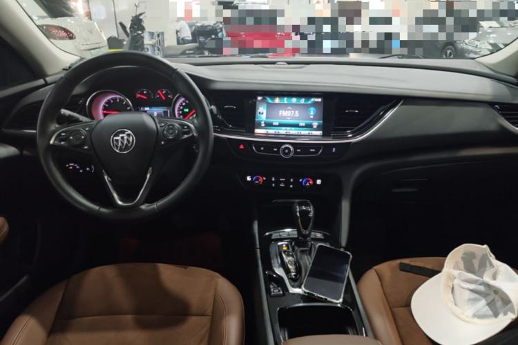 Used Buick Regal 2017 20T Elite Edition Center Console