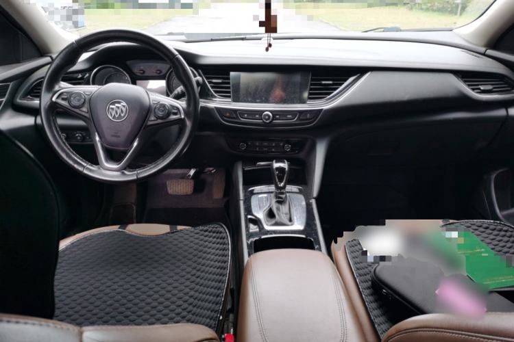 Used Buick Regal 2017 20T Elite Edition Center Console