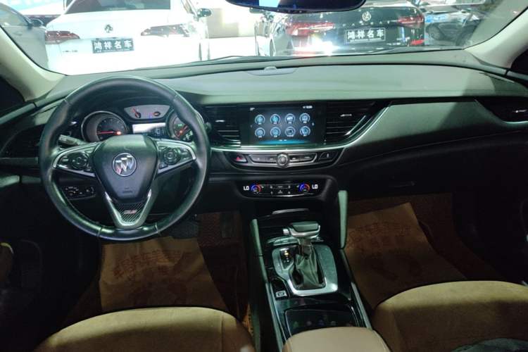 Used Buick Regal 2017 20T Elite Edition Center Console