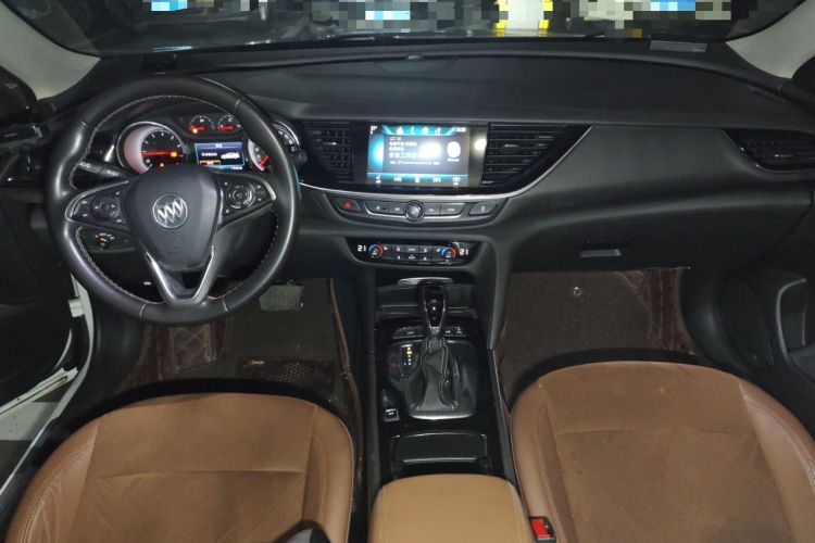 Used Buick Regal 2017 20T Luxury Model Center Console