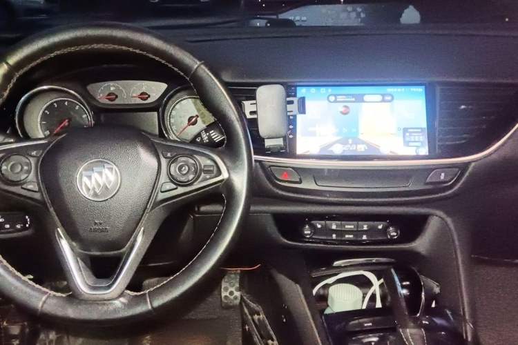 Used Buick Regal 2017 20T Elite Edition Center Console