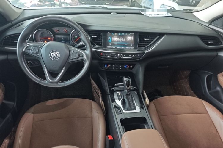 Used Buick Regal 2017 20T Elite Edition Center Console