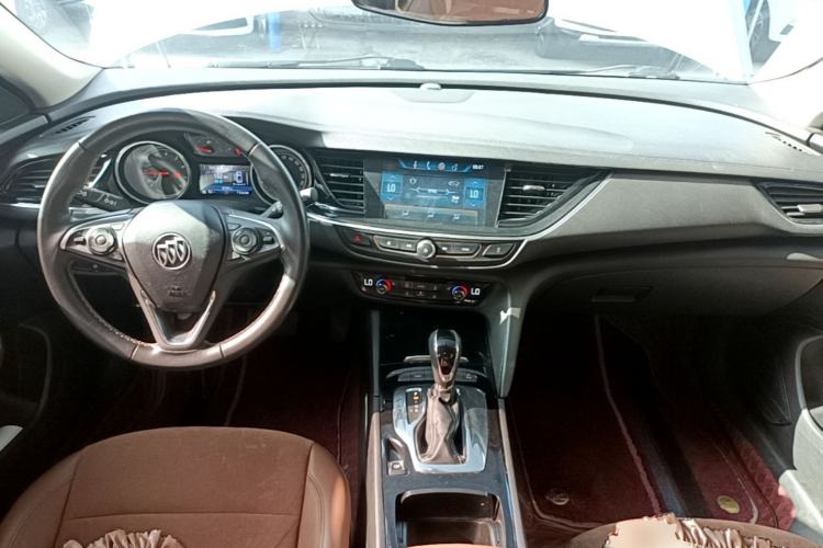 Used Buick Regal 2017 20T Elite Edition Center Console