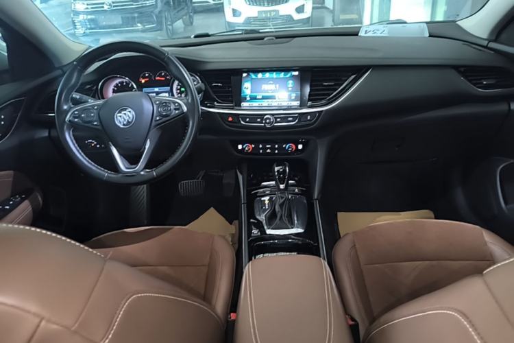 Used Buick Regal 2017 20T Elite Edition Center Console