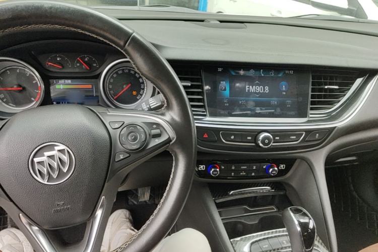 Used Buick Regal 2017 20T Elite Edition Center Console