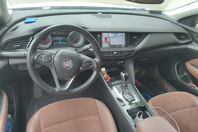 Used Buick Regal 2017 20T Elite Edition Center Console