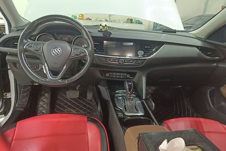 Used Buick Regal 2017 20T Elite Edition Center Console