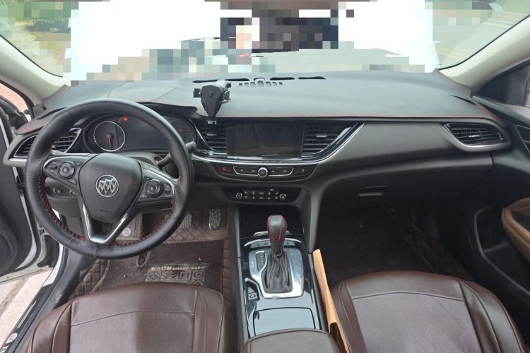Used Buick Regal 2017 20T Prestige Model Center Console