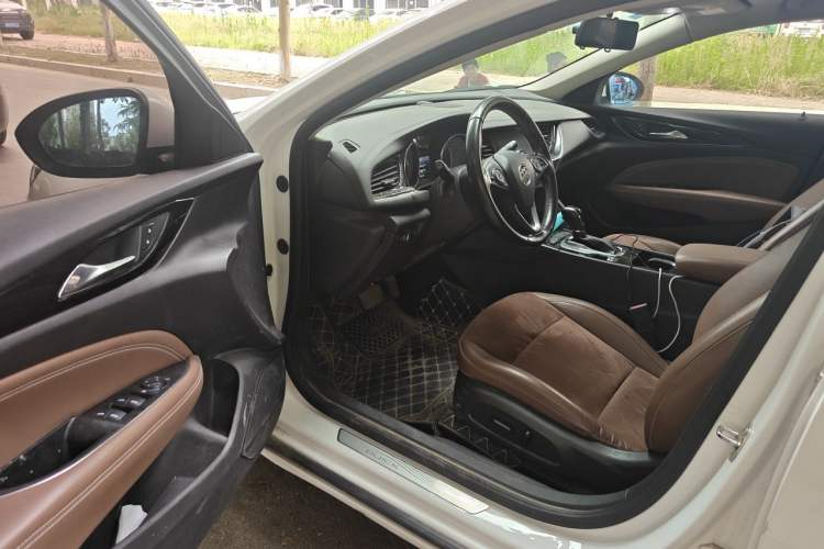 Used Buick Regal 2017 20T Elite Edition Driver Seat