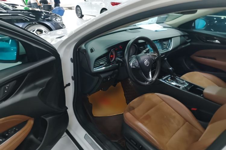 Used Buick Regal 2017 20T Elite Edition Driver Seat