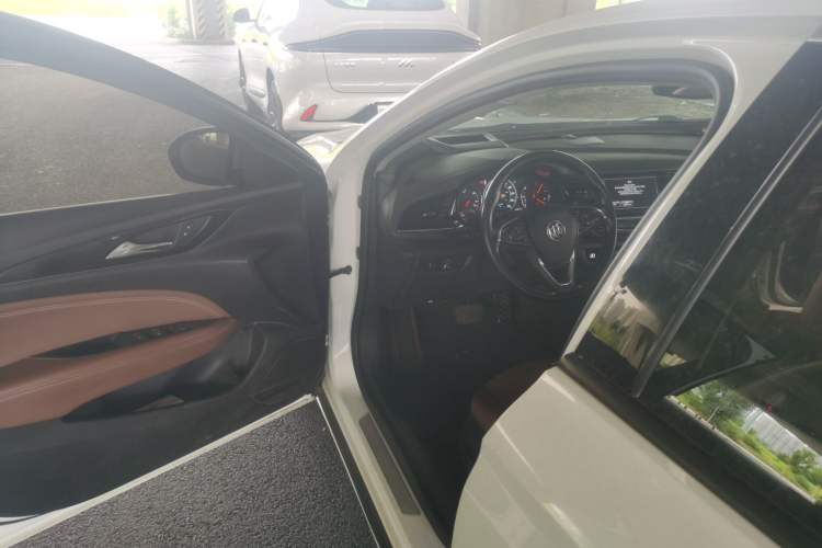 Used Buick Regal 2017 20T Prestige Model Driver Seat