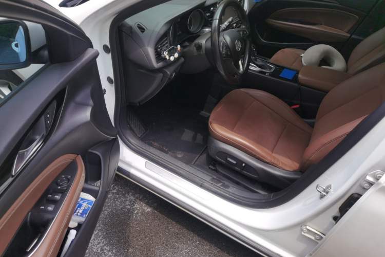 Used Buick Regal 2017 20T Luxury Model Driver Seat