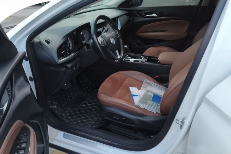 Used Buick Regal 2017 20T Luxury Model Driver Seat