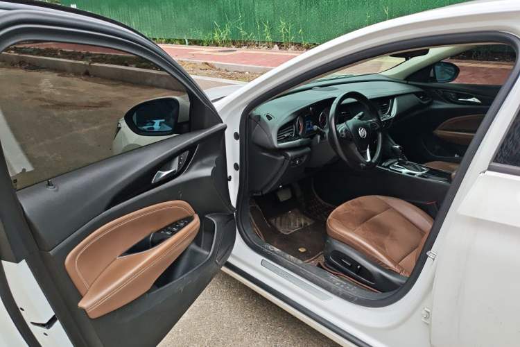 Used Buick Regal 2017 20T Elite Edition Driver Seat
