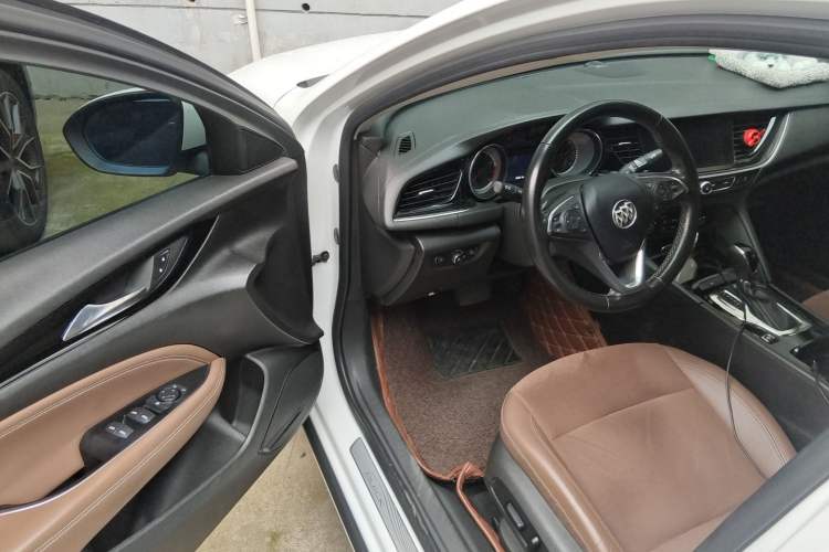 Used Buick Regal 2017 20T Elite Edition Driver Seat