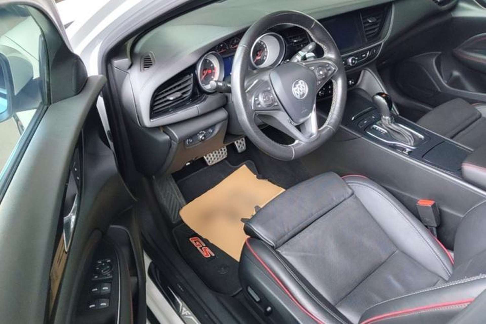 Used Buick Regal 2017 GS 28T Luxury Model Driver Seat