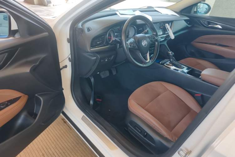 Used Buick Regal 2017 20T Elite Edition Driver Seat