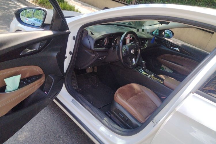 Used Buick Regal 2017 20T Elite Edition Driver Seat