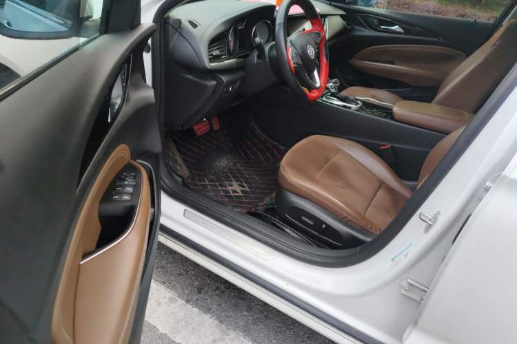 Used Buick Regal 2017 20T Elite Edition Driver Seat