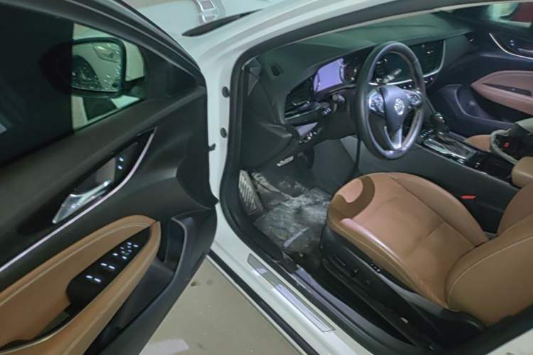 Used Buick Regal 2017 20T Prestige Model Driver Seat